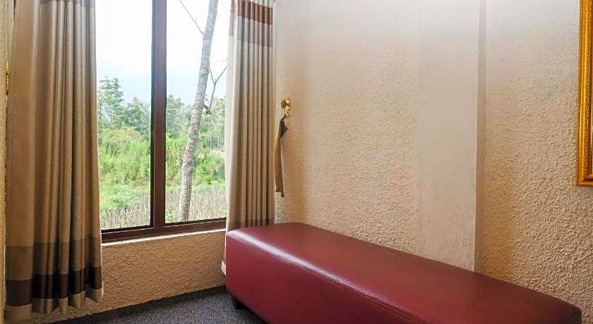 RedDoorz Syariah @ Jalan Dieng Wonosobo 2