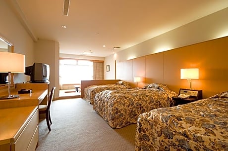 Japanese Western Style Room for 5 People