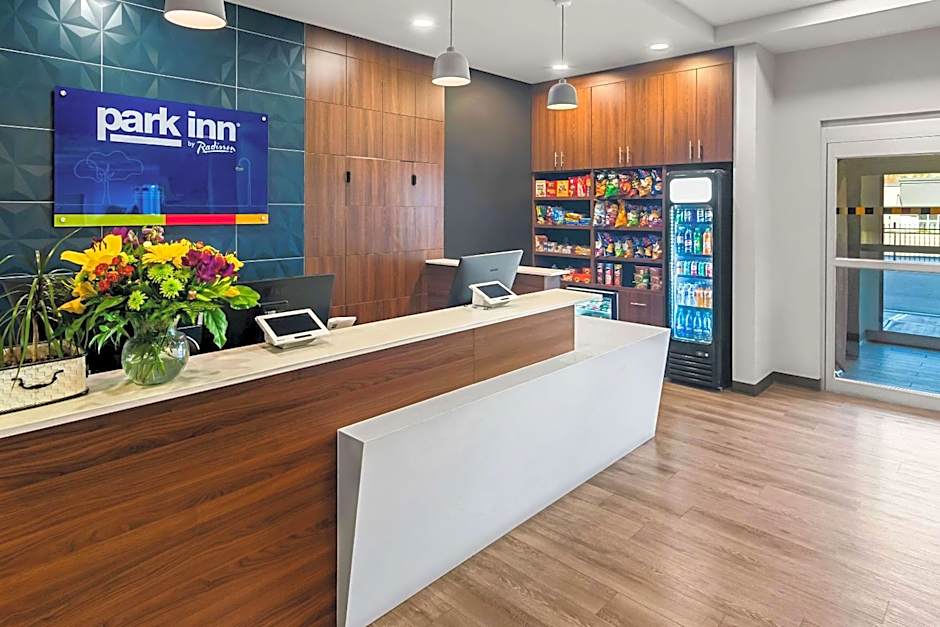 Park Inn by Radisson, Kelowna