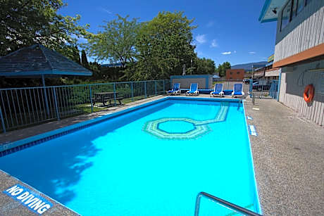 Recreation Inn and Suites Kelowna