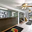 Super 8 by Wyndham Park City/North Wichita Area