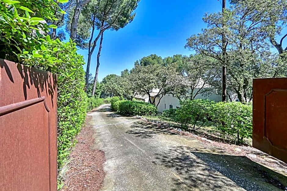 Grande villa avec piscine près d'Avignon - Jonquerettes
