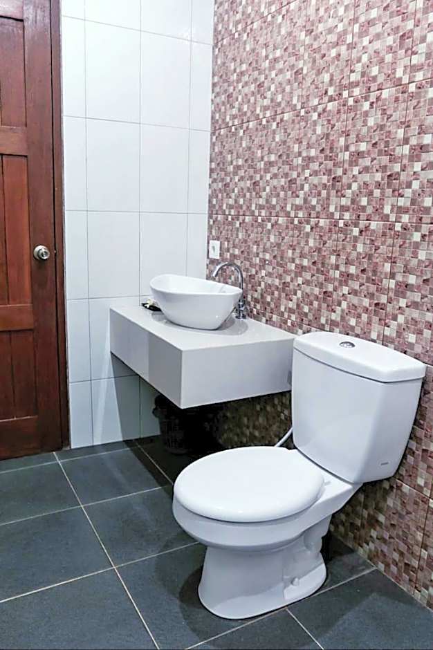 seno guesthouse and cafe