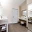 Oakfield Inn & Suites Rochester, an Ascend Collection Hotel