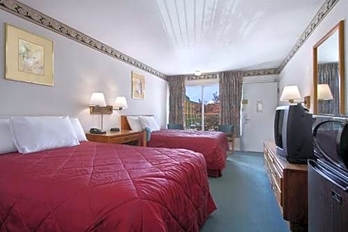 Days Inn by Wyndham Roanoke Civic Center