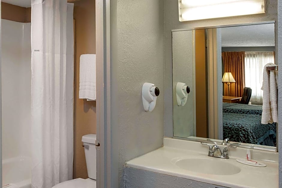 Days Inn by Wyndham Farmer City
