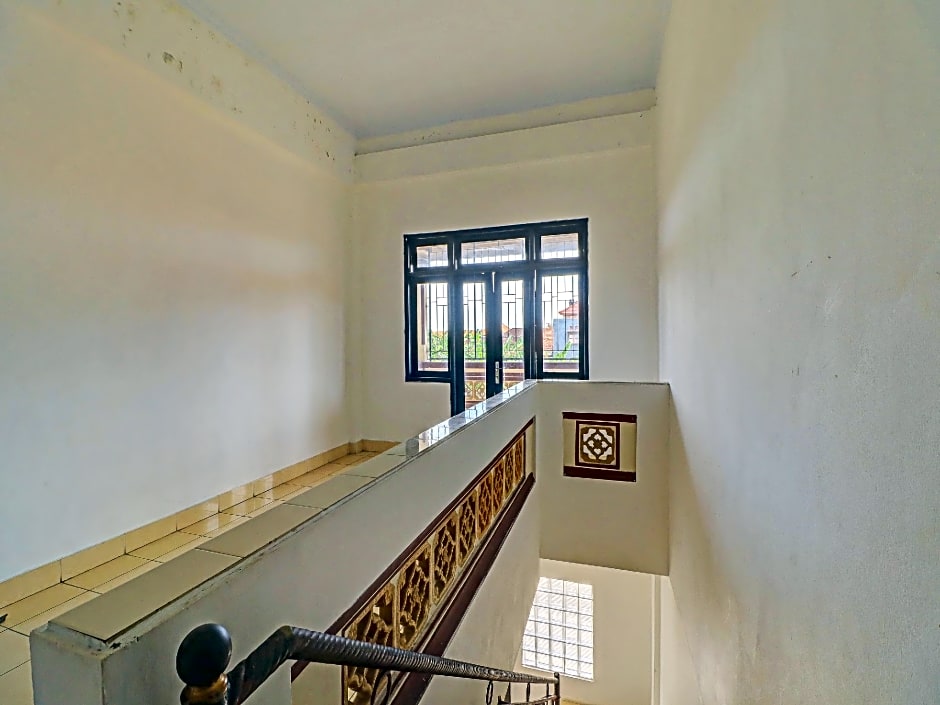 OYO 90067 Hotel Nuansa Indah