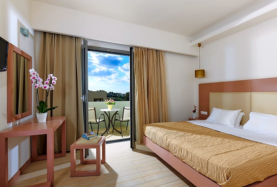 Photo 1 of 1 of Double or Twin Sea View