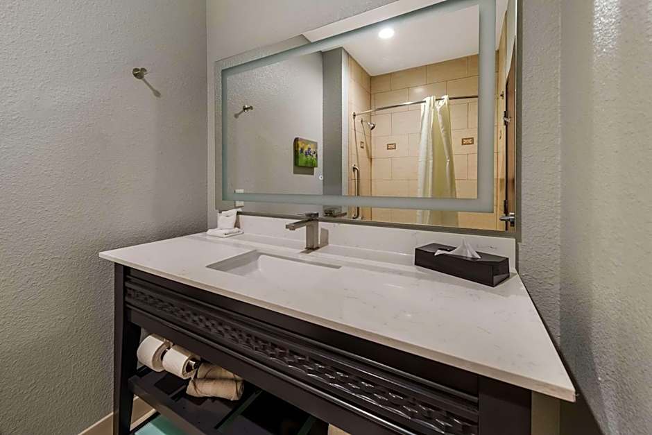 Best Western Bowie Inn & Suites