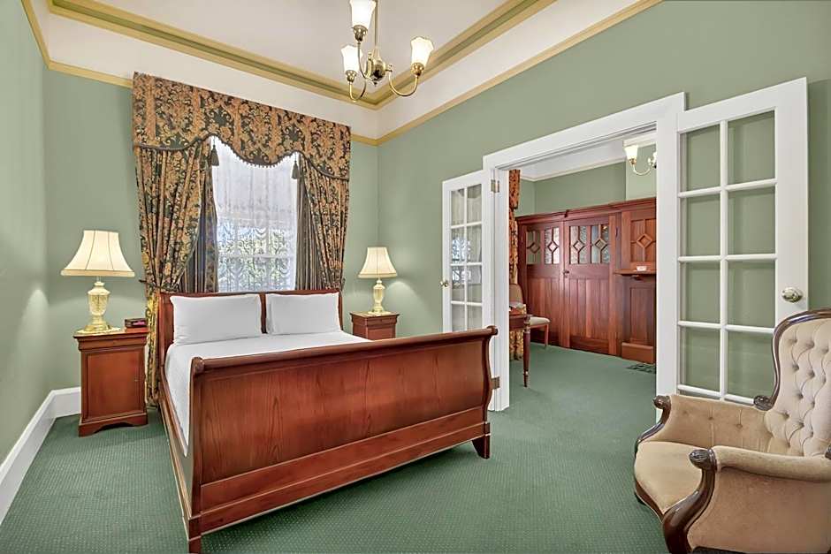 The Clifton Motel
