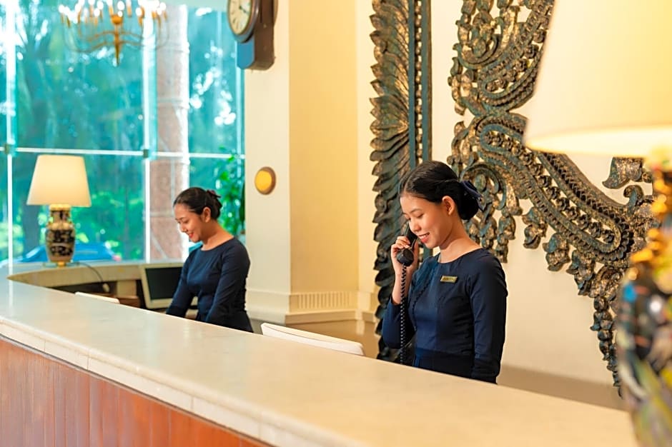 Inya Lake Hotel