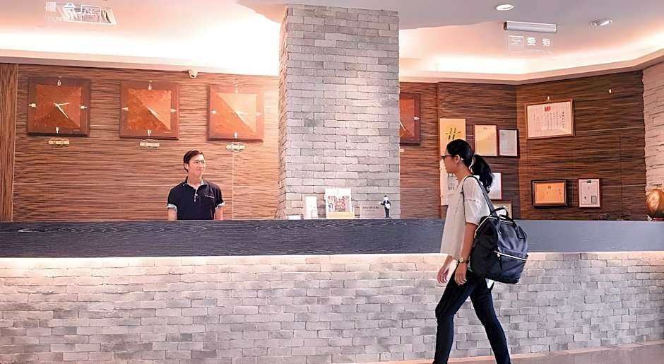 Waugh Den Business Hotel