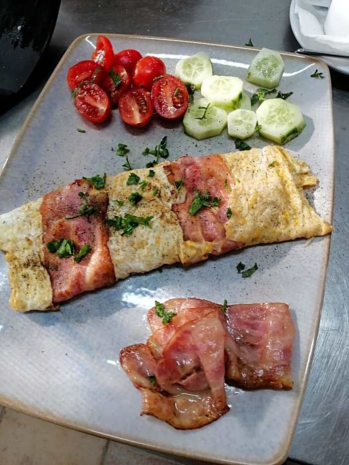 Elanthi Village Apartments