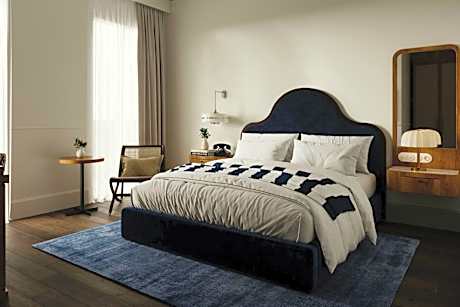 Superior, Guest Room, 1 King, City View