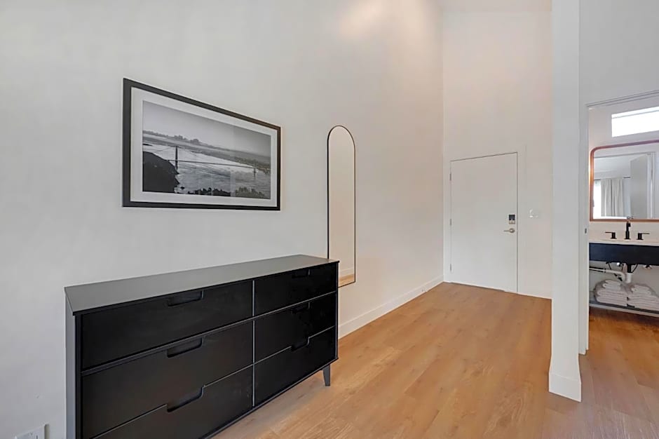 Bodega Coast Inn and Suites