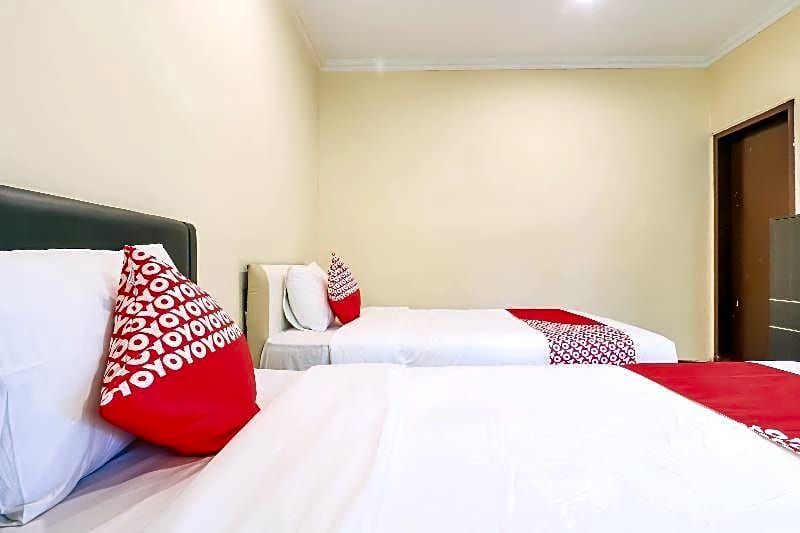 OYO 1654 Maha Bharata Kuta Inn