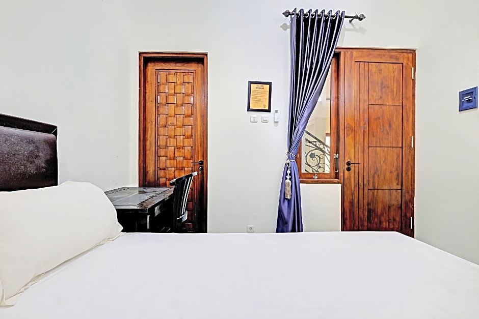 OYO Life 92935 Ayu Kost Eksklusif