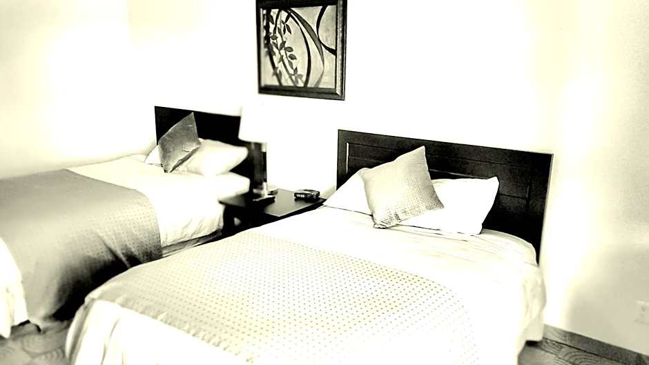 Shoreside Inn & Suites