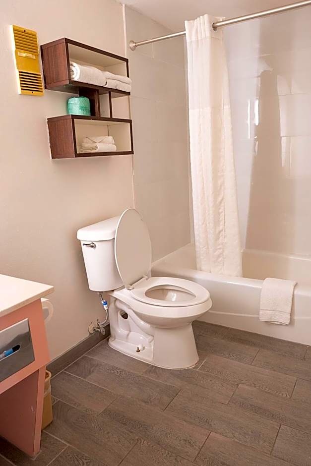 Howard Johnson by Wyndham Clearwater/Dunedin