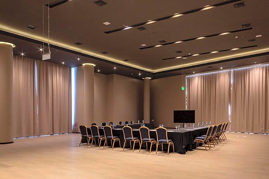 Tryp by Wyndham Asuncion