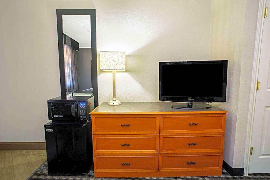 La Quinta Inn & Suites by Wyndham Denver  Golden