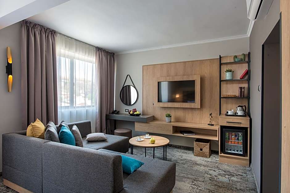 THE STAY Boutique Hotel Central Square - Free Compliments - Free Wi-Fi - TOP LOCATION - Nearby Paid Parking