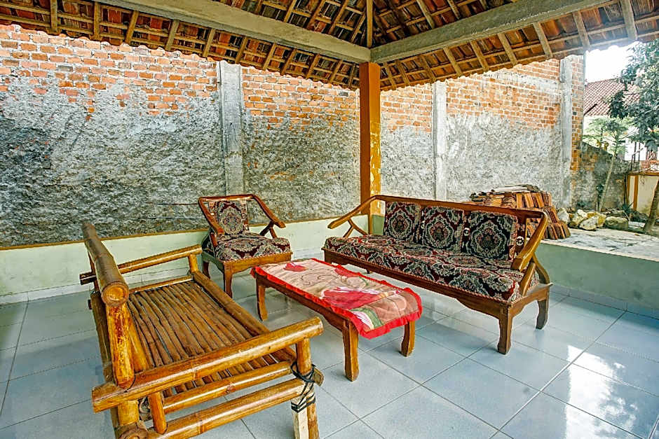 OYO Life 91068 Penginapan Way Semaka Syariah