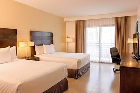 Queen Room with Two Queen Beds - Mobility Access/Non-Smoking