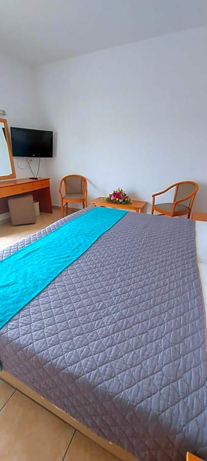 New Famagusta Hotel & Suites