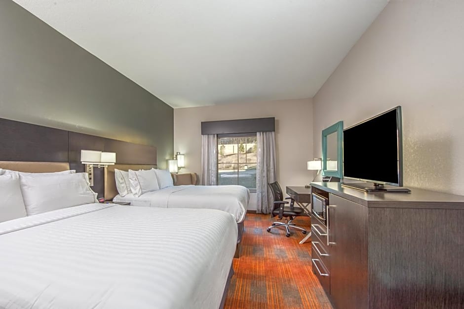 Holiday Inn Express & Suites SHAWNEE-KANSAS CITY WEST