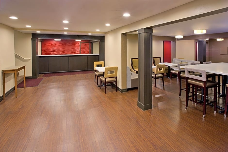 Red Lion Inn & Suites Federal Way
