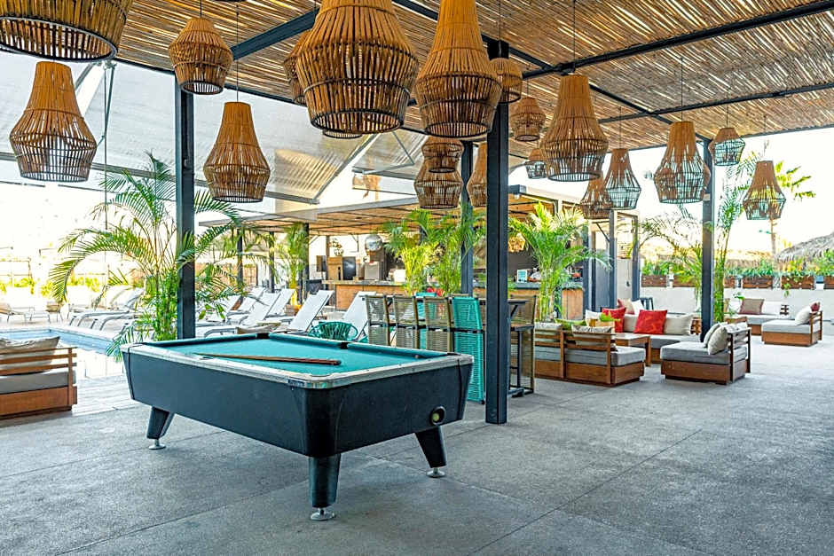 Mayan Monkey Hotel & Hostel Los Cabos