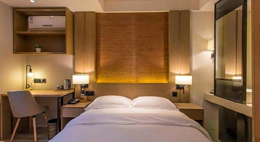 V8 Ziyuangang Hotel