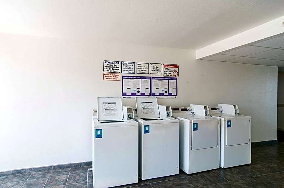 Motel 6-Oklahoma City, OK - South