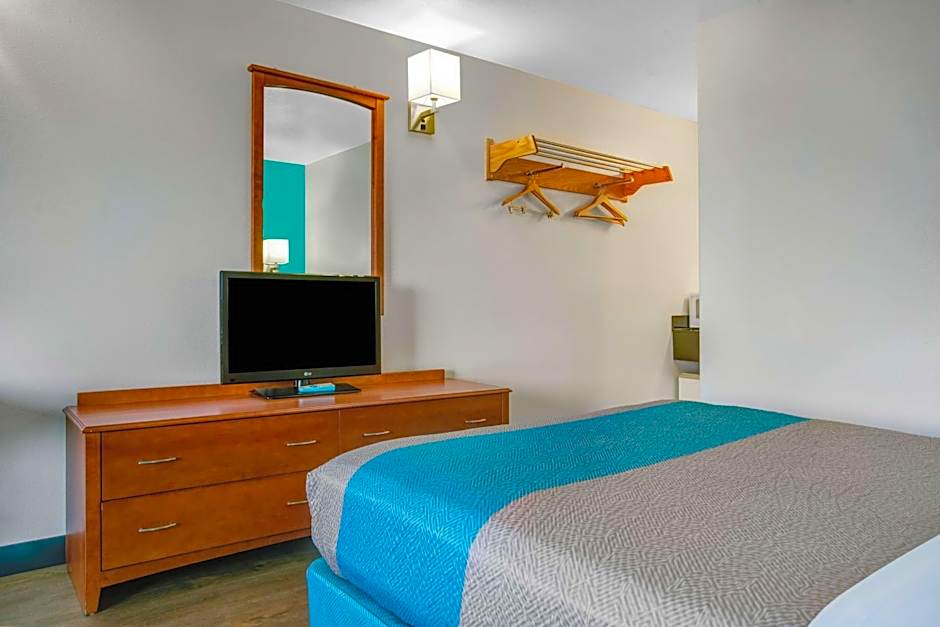 Motel 6-Baker City, OR