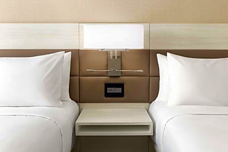 Studio, Guest room, 2 Queen