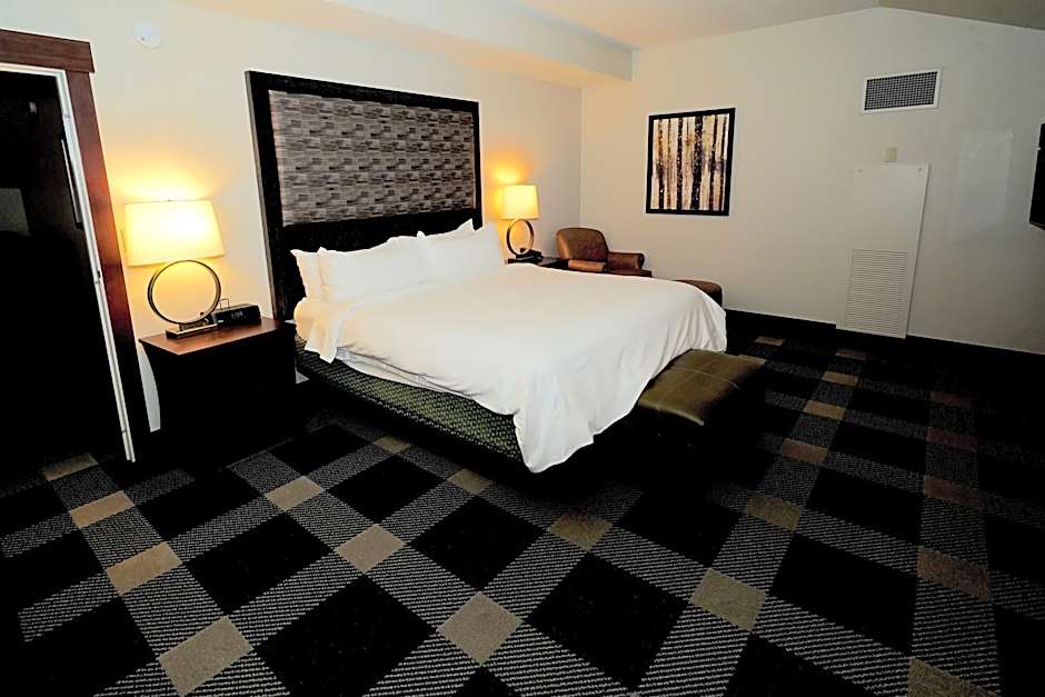 Heavenly Village Condos - Grand Residence