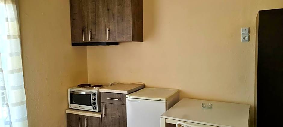 Veranda Rooms to Let