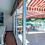 Lara Dinc Hotel