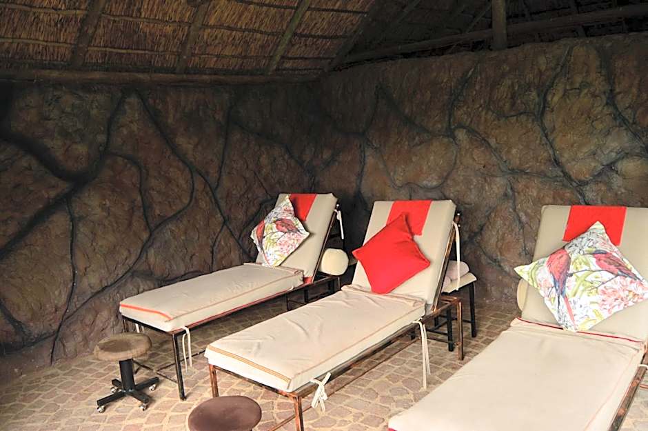 Crystal Rose Lodge & Spa