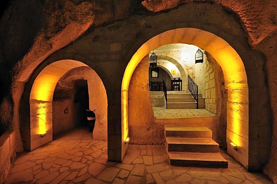 Anatelein Cave Hotel