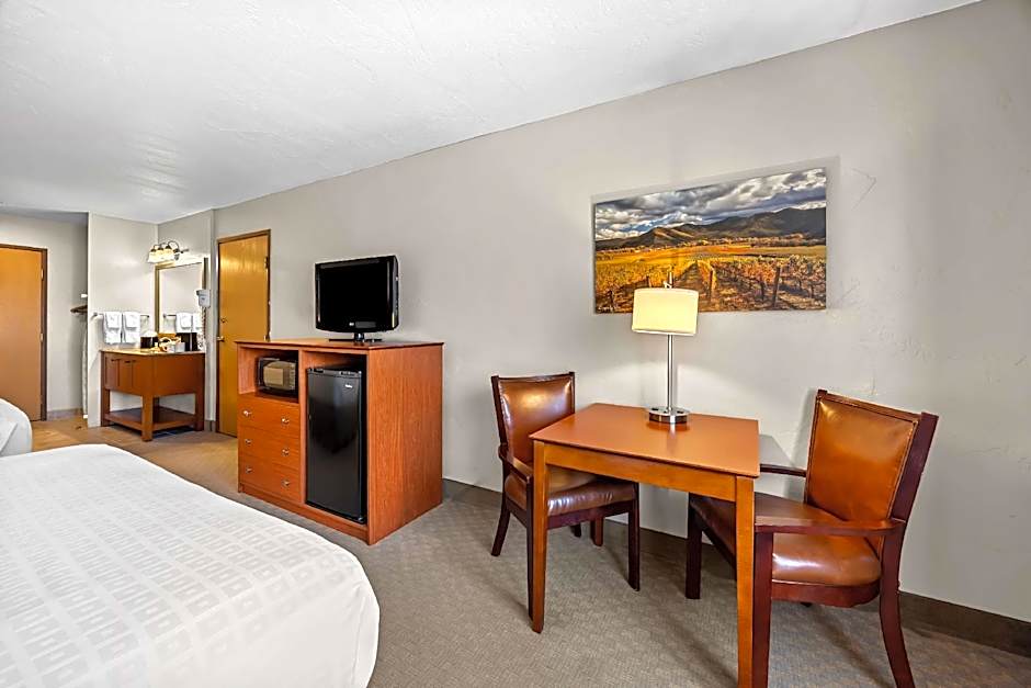 Best Western Inn At The Rogue