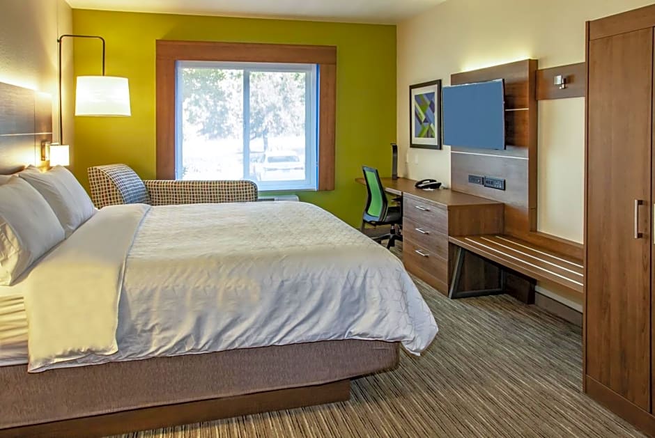 Holiday Inn Express Hotel & Suites Roseville - Galleria Area By IHG