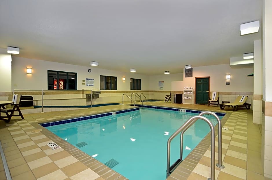 Country Inn & Suites by Radisson, Stevens Point, WI