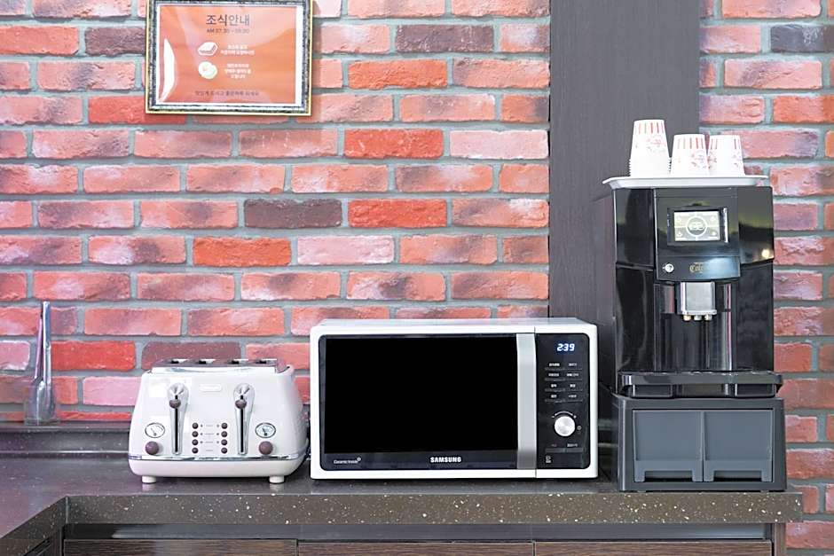 Gangneung Crystal Motel