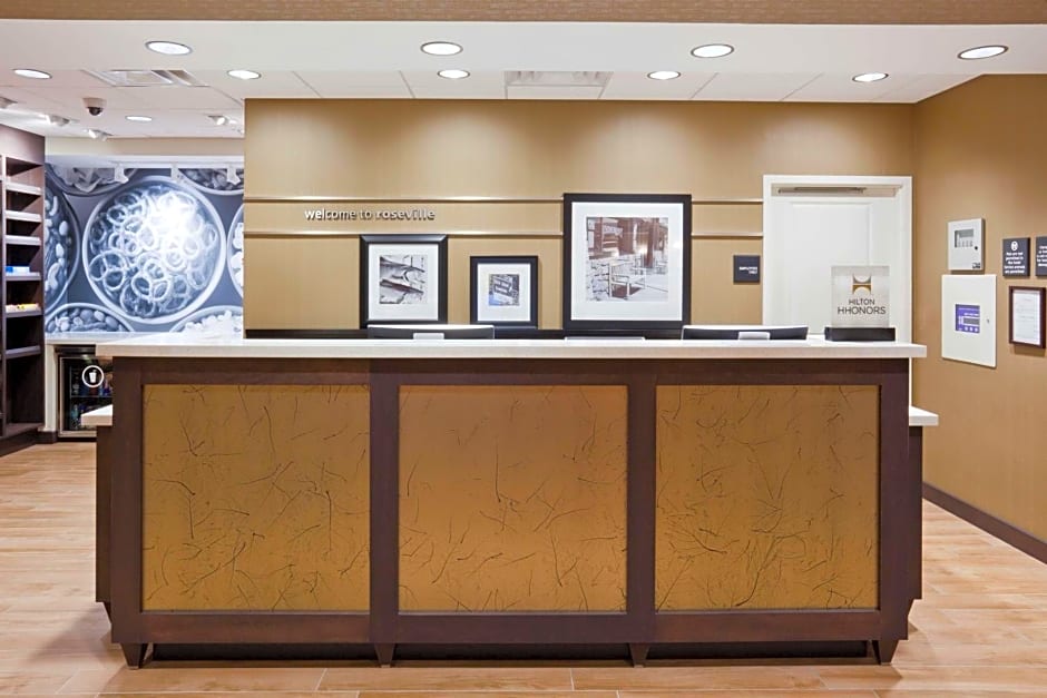 Hampton Inn By Hilton Minneapolis/Roseville, MN