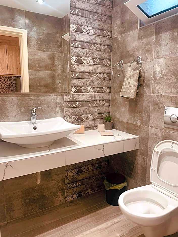 Peter's Place Studios & Suites