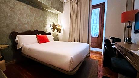 Double Room with Private External Bathroom