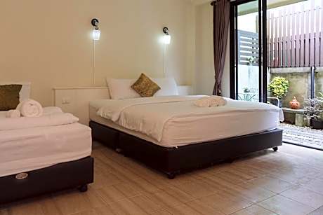 Triple Room with Private Bathroom