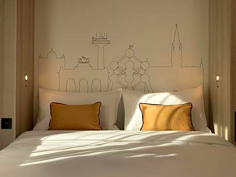 Studio with One Double Bed